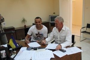 Говерла подписала двух защитников