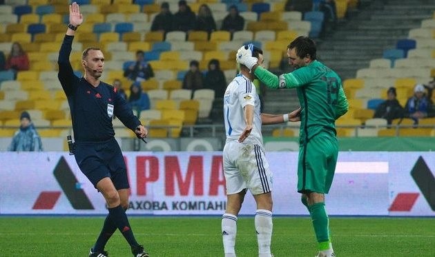 Динамо Киев с трудом обыгрывает Сталь